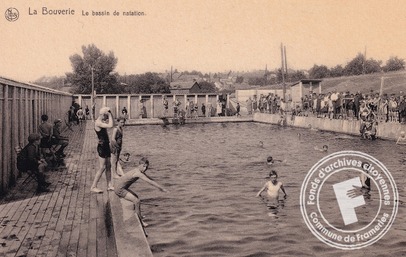 Bassin de natation La Bouverie - Collection de M.JP Cornez (1).jpg