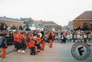 Cortège de l'Ascension 2000 - Collection de M.JM SOHIER  (8).jpg